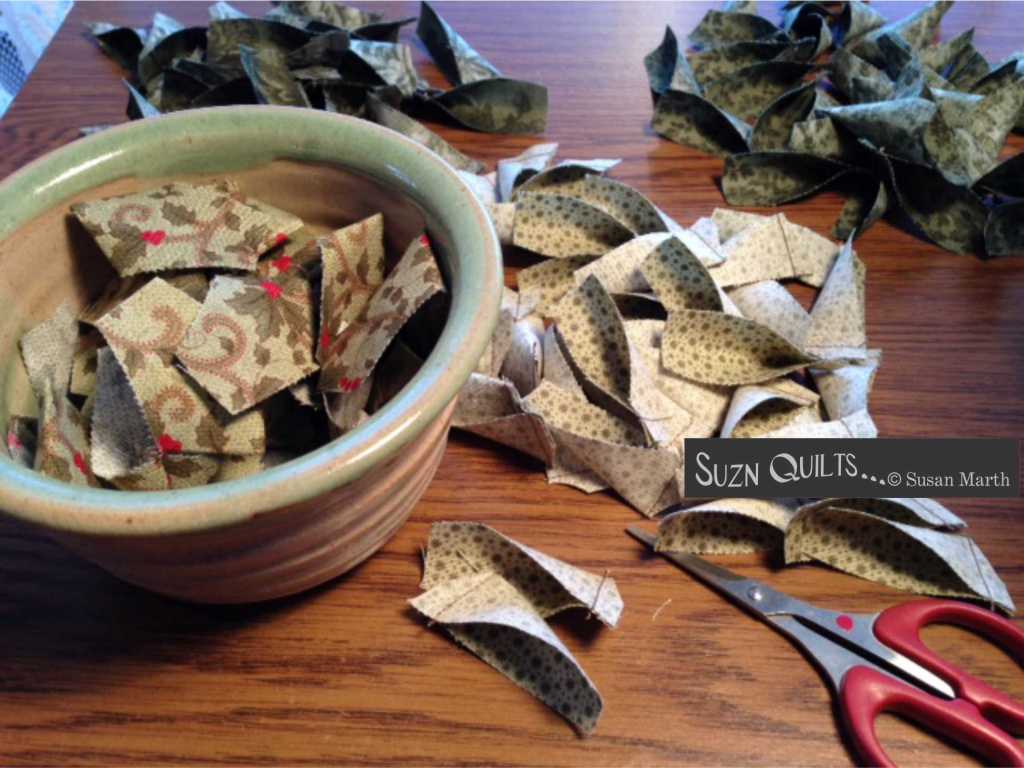 Suzn+Quilts+knee+deep+in+Dresden+petals