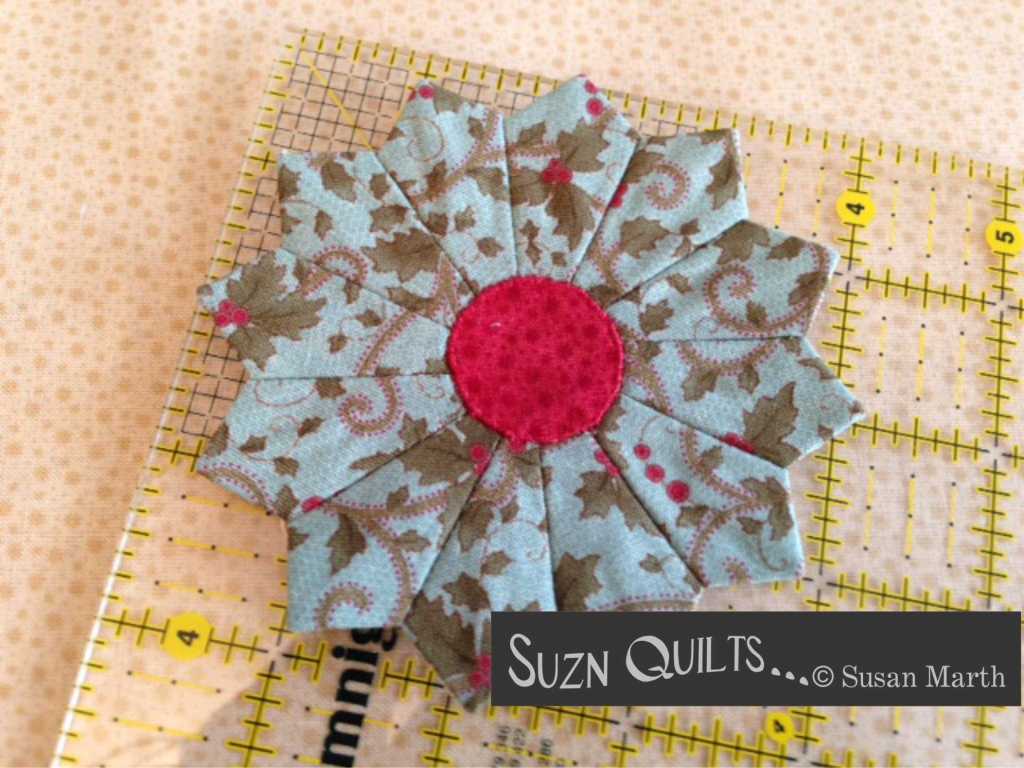 Suzn+Quilts+Dresden++mini+flower