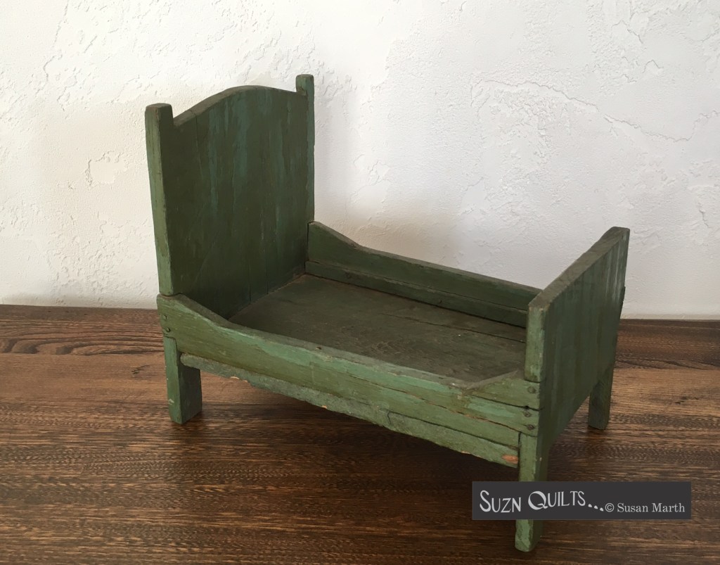 Suzn+Quilts+Green+Wooden+Doll+Bed+R+barn