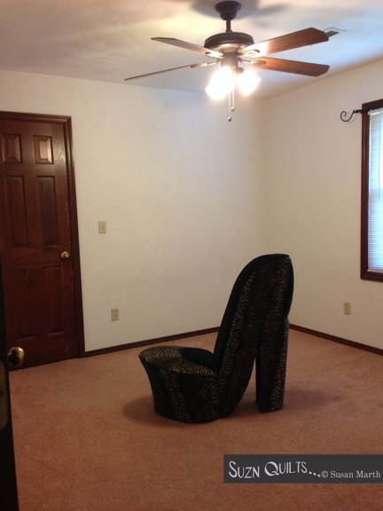 Suzn+Quilts+empty+room