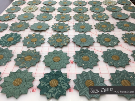 Suzn+Quilts+Rosemarys+2016+drying+Dresdens