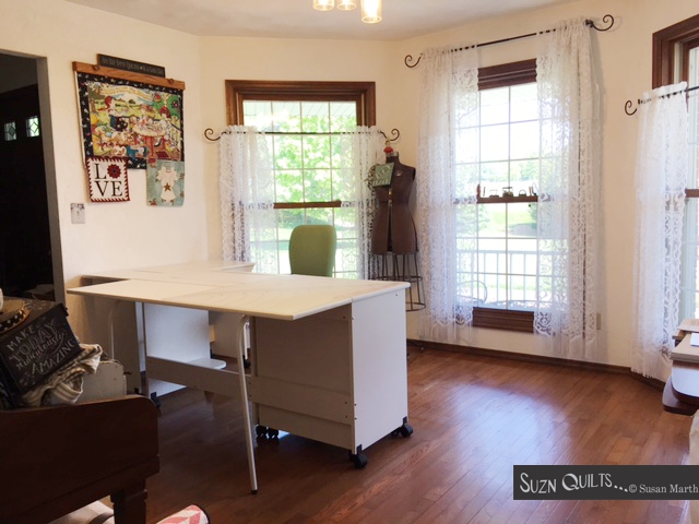 Suzn+Quilts+New+Sewing+Table+Config+4