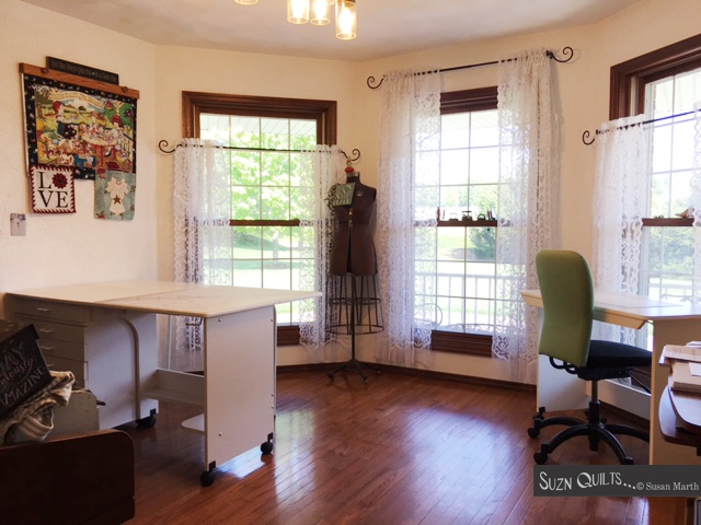 Suzn+Quilts+New+Sewing+Table+Config+6