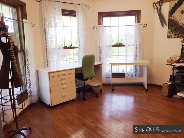 Suzn+Quilts+New+Sewing+Table+Config+8