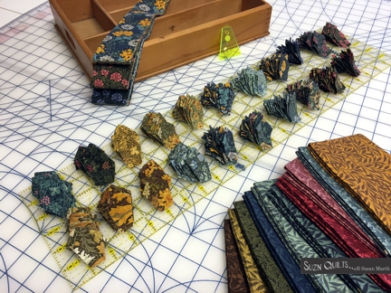 Suzn+Quilts+Morris+petal+stacks