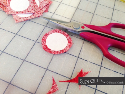 suznquiltscut1inchcirclefabric