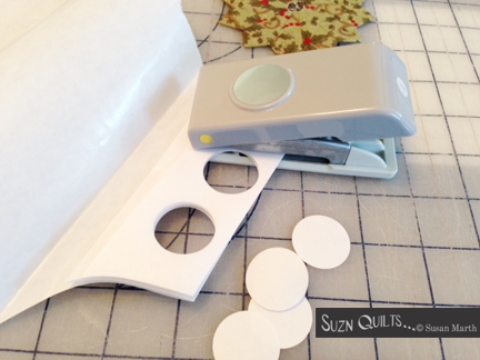 suznquiltscuttingmany1inchcirclespaper