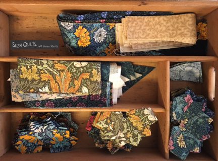 suznquiltsmorristinyfloralhalves