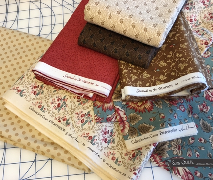 Suzn+Quilts+Sewing+Gratitude+Cause+selvages