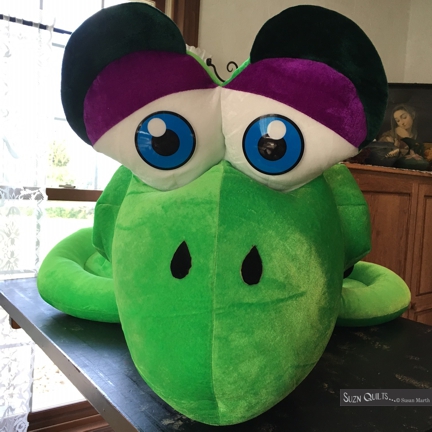 Suzn+Quilts+Sewing+Gratitude+Cause+turtle+face